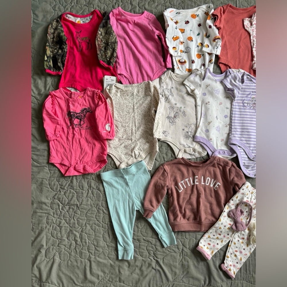 BIG SALE Lot of 22 Baby Girl Onesies Pjs vest Pants Shirts - Picture 2 of 4